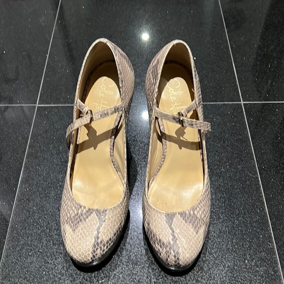 Two-tone snakeskin platform Mary jane heels infused with Nike Air technology! - Picture 1 of 3